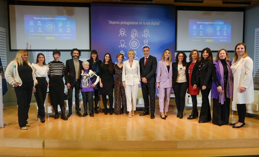 Foto: jornada ​​​​​​“Mujeres protagonistas en la era digital”